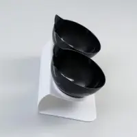 Миски, 27.5&times;14&times;15 см, 2 шт., на белой подставке, пластик, чёрные