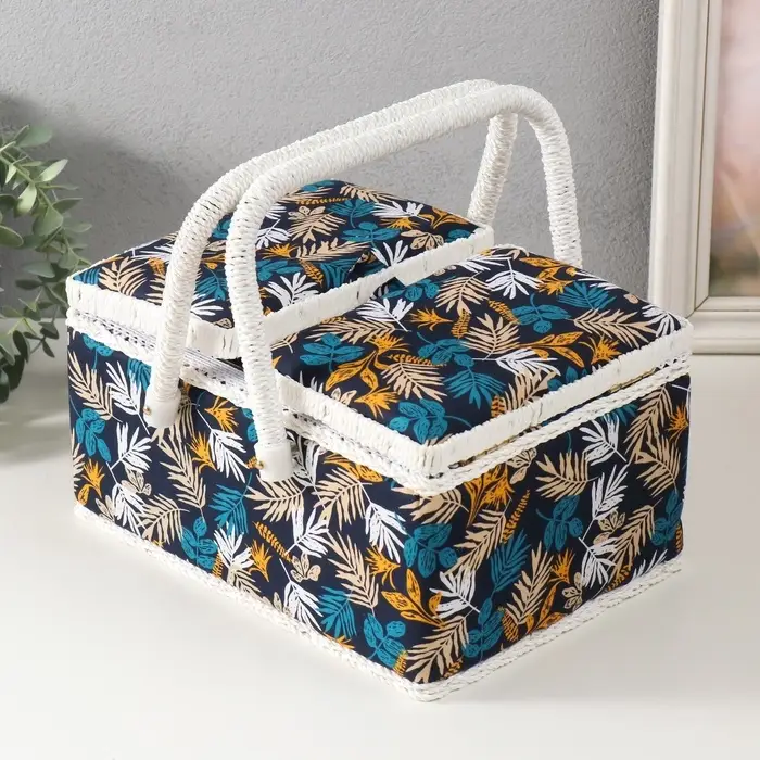 Шкатулка для рукоделия и шитья &laquo;Лесные веточки на синем&raquo;, хранение ниток, иголок, мелочи, 19&times;26&times;14.5 см