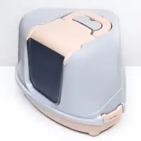 Туалет-домик угловой для кошек, 57&times;46&times;37 см, закрытый, с дверцей, бежевый, серый
