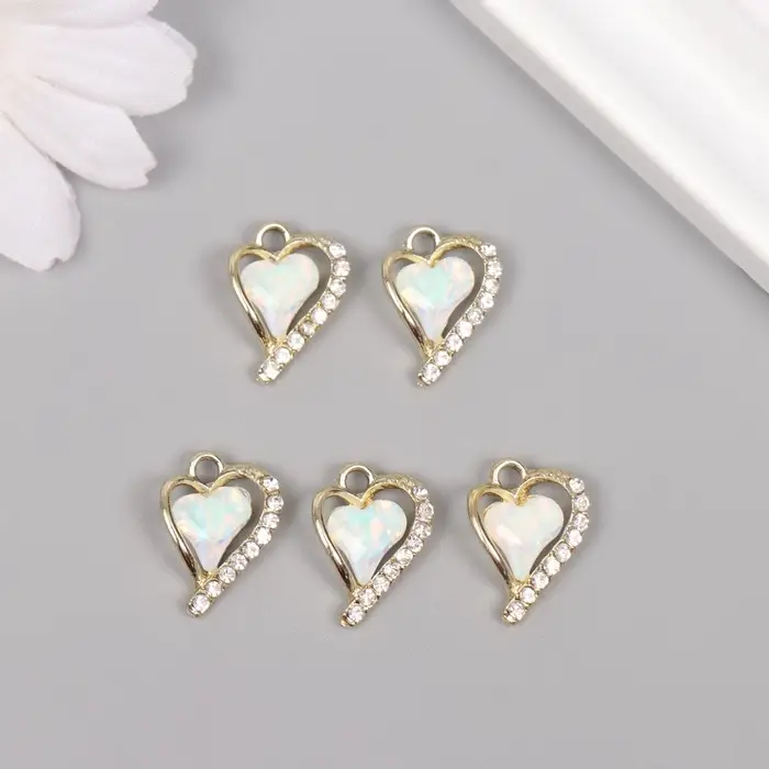 Декор для творчества металл, стразы Декор для творчества металл, стразы "Изогнутое сердце" золото, белый 1,8х1,3х0,5 см