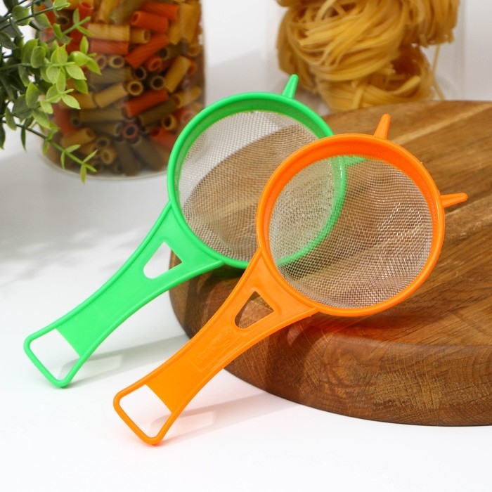 Сито для просеивания с ручкой Доляна, d=9 см, зелёное Сито для просеивания с ручкой Доляна, d=9 см, зелёное