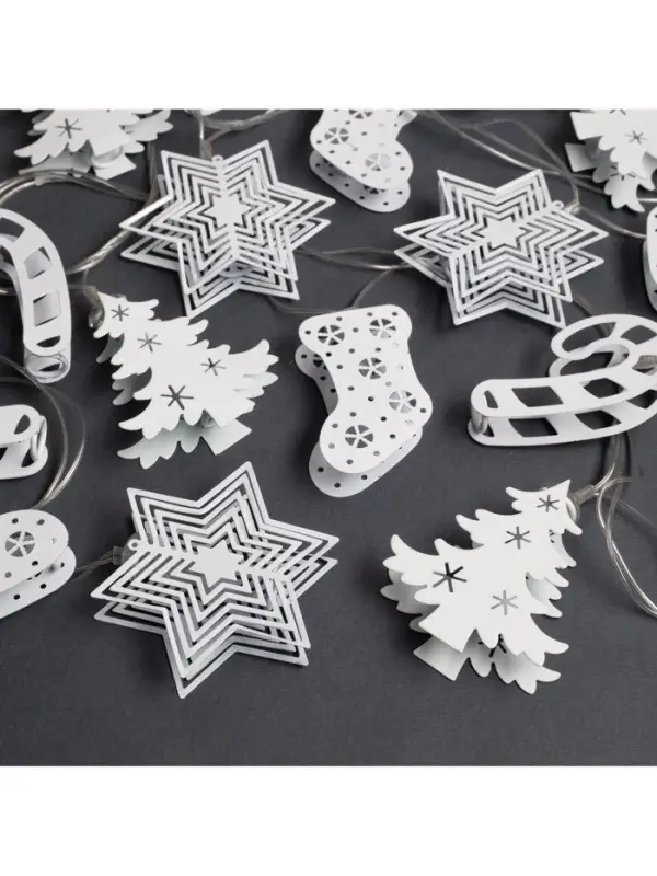 Гирлянда &laquo;Нить&raquo; 4 м с насадками &laquo;Новогодняя сказка&raquo;, IP20, прозрачная нить, 20 LED, свечение мульти, 8 режимов, 220 В