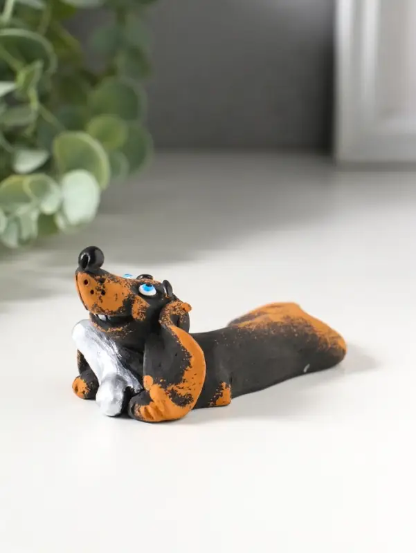 Фигурка &laquo;Такса с костью&raquo;, 4.6&times;4.5&times;10.6 см