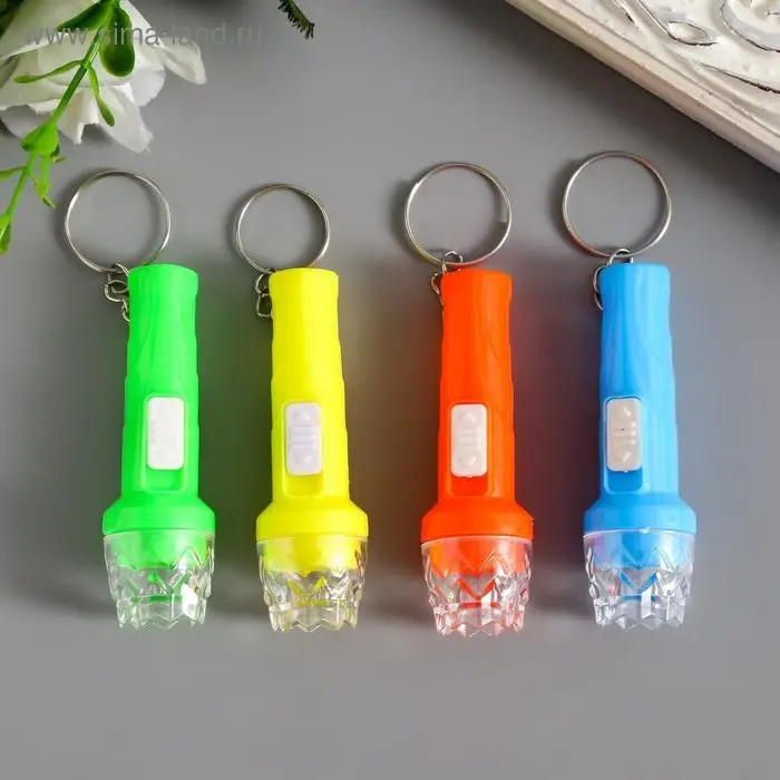 Фонарик брелок для ключей на кольце «Фигурный край», горит, 6.7×2×2 см, МИКС Фонарик брелок для ключей на кольце «Фигурный край», горит, 6.7×2×2 см, МИКС