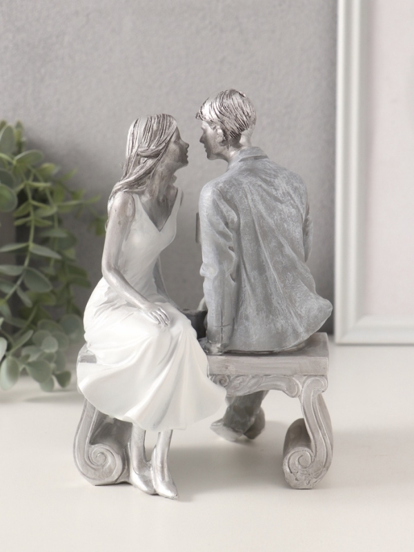 Сувенир полистоун Сувенир полистоун "Парочка - свидание за чашечкой кофе" бело-голубой 13,5х12,5х18,5 см