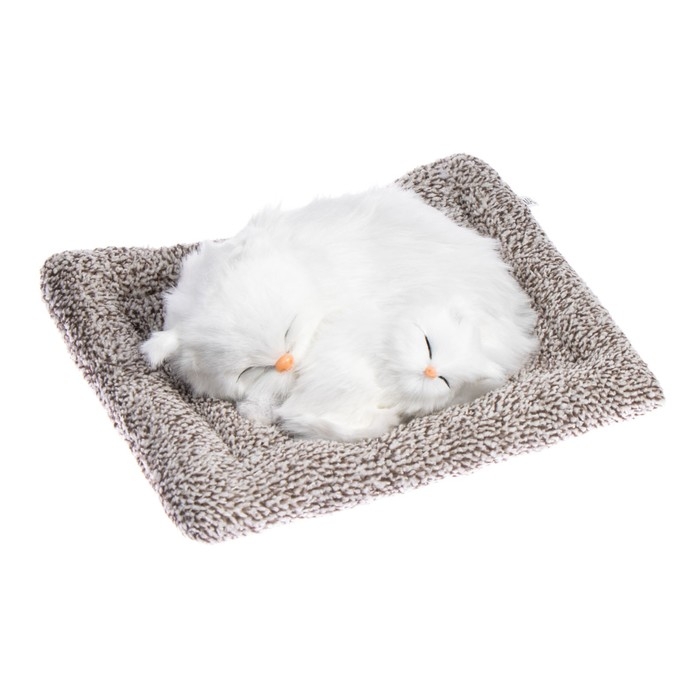 Игрушка на панель авто, кошечки на подушке, белый окрас Игрушка на панель авто, кошечки на подушке, белый окрас