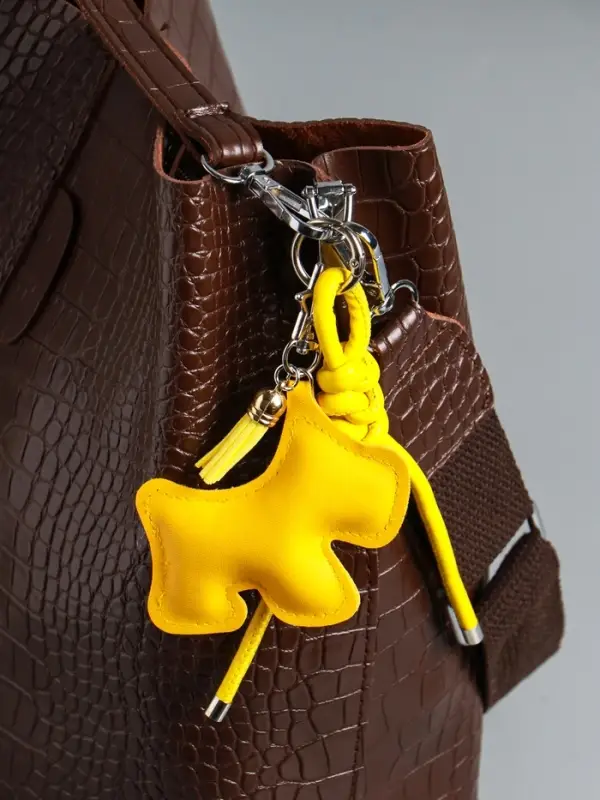 Брелок на карабине кожзам Брелок на карабине кожзам "Терьер" с узлом, жёлтый 14х8х1,2 см