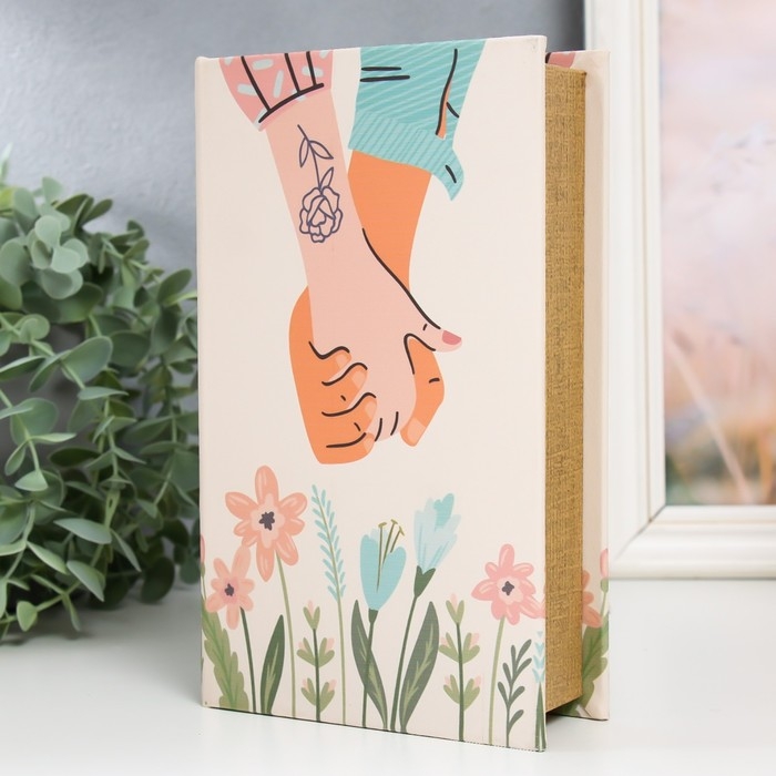 Сейф-книга дерево кожзам  Сейф-книга дерево кожзам "Рука в руке" 21х13х5 см