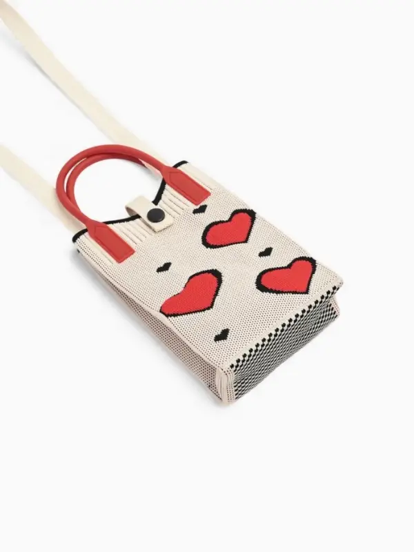 Сумка подр Сердца, 12*4*17, отд на кнопке, дл ремень, белый Сумка подр Сердца, 12*4*17, отд на кнопке, дл ремень, белый