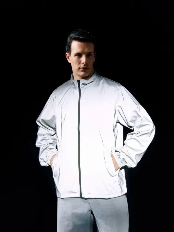 Ветровка Manifest 2.0 из светоотражающей ткани, серая, размер XS/S Ветровка Manifest 2.0 из светоотражающей ткани, серая, размер XS/S