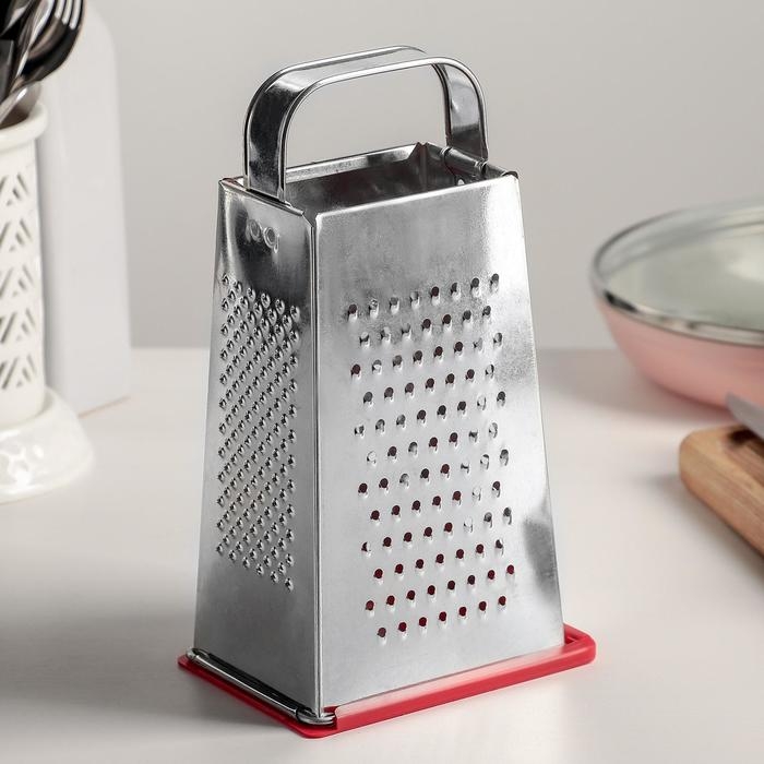 Тёрка с крышкой-дозатором и стороной для сыра, металлическая ручка, цвет МИКС Тёрка с крышкой-дозатором и стороной для сыра, металлическая ручка, цвет МИКС