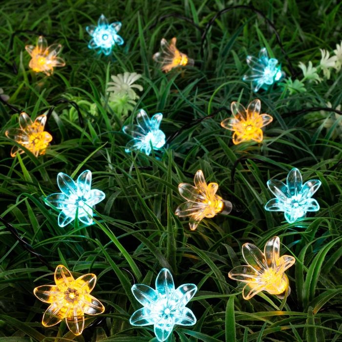 Гирлянда «Нить» 4.5 м с насадками «Цветы», IP44, тёмная нить, 30 LED, свечение жёлтое/аквамарин, 2 режима, солнечная батарея Гирлянда «Нить» 4.5 м с насадками «Цветы», IP44, тёмная нить, 30 LED, свечение жёлтое/аквамарин, 2 режима, солнечная батарея