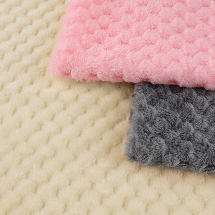 Лоскут плюш «Соты», 50 × 50 см, 220 г/м, цвет молочный №1