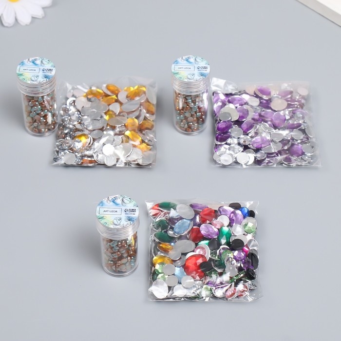 Декор Декор "Полубусины и стразы. Градиент голубой крем" d=4 мм 10г 200 шт 5х2,5 см МИКС