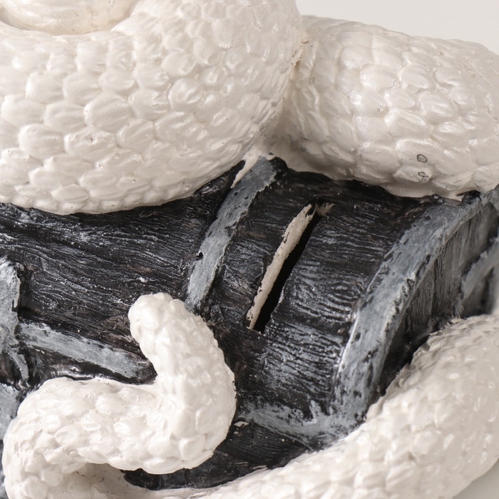 Копилка  Копилка "КОБРА НА СУНДУКЕ "  20 х17 х 12 см.