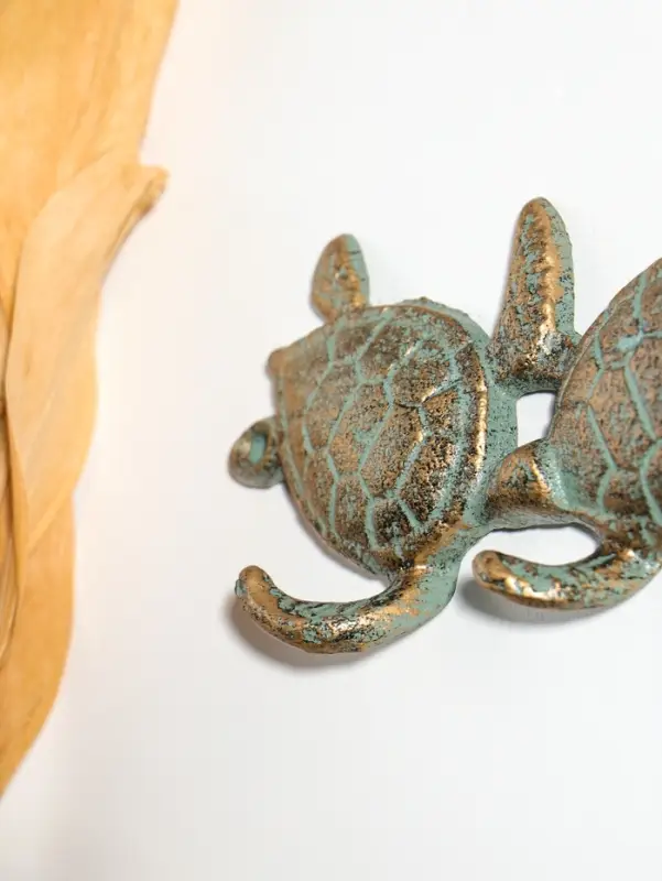 Крючки настенные &laquo;Четыре черепахи&raquo;, ключница декоративная, чугун, 21.5&times;7&times;2 см