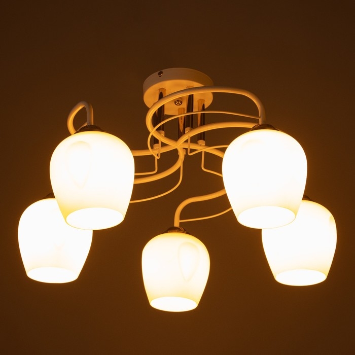 Люстра Люстра "Майли" 5х60Вт Е27 Белый,золото 45х53х46см