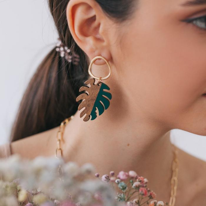 Серьги ассорти «Ваканда» монстера, цвет зелёно-коричневый в золоте Серьги ассорти «Ваканда» монстера, цвет зелёно-коричневый в золоте