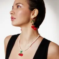 Кулон на жемчужной нитке &laquo;Вишня&raquo;, цветной