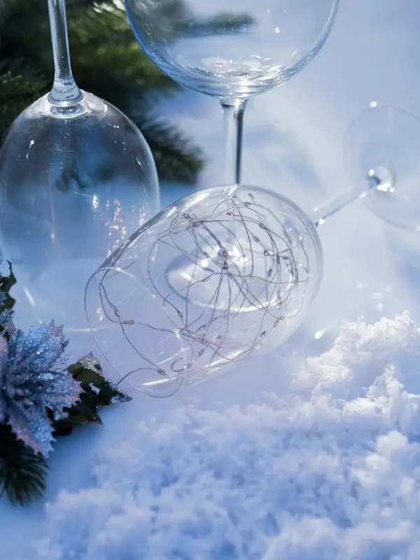 Гирлянда «Нить» 3 м, роса. IP20, серебристая нить. 30 LED, от батареек AG13×3, 3 режима, свечение белое