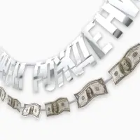 Гирлянда на ленте &laquo;С днем рождения&raquo; с долларами