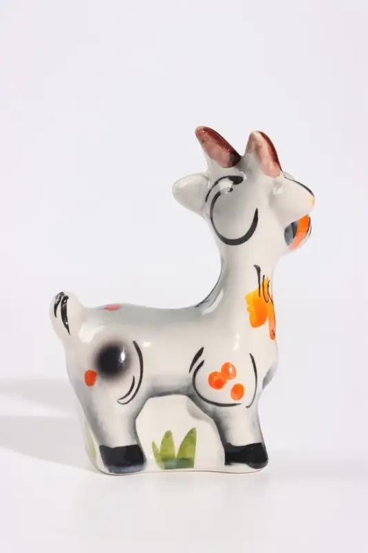 Фигурка фарфоровая &laquo;Коза Ляля&raquo;, 9&times;7&times;5 см