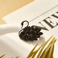 Брошь &laquo;Птица лебедь&raquo;, чёрная в чёрном металле
