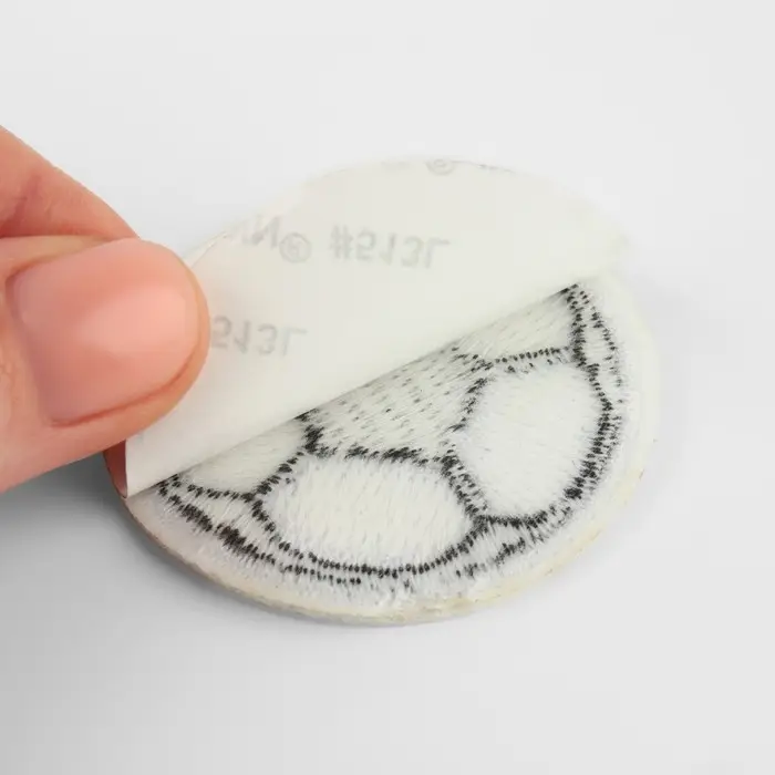 Патч клеевой на одежду, обувь, сумки «Футбольный мячик», 4,5 × 4,5 см, цена за 1 штуку Патч клеевой на одежду, обувь, сумки «Футбольный мячик», 4,5 × 4,5 см, цена за 1 штуку