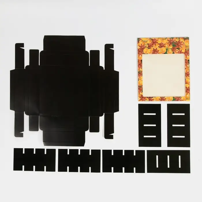 Коробка под 16 конфет с ячейками &laquo;Вкусный Новый год&raquo; 17.5&times;17.5&times;3.5 см