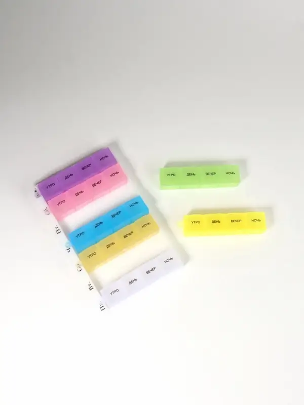 Таблетница - органайзер &laquo;Неделька&raquo;, русские буквы, 18&times;11.5&times;2.5 см, утро/день/вечер/ночь, 7 контейнеров по 4 секции, разноцветная