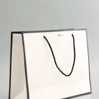 Пакет подарочный, ламинированный, белый, с бантом, 32&times;25&times;11 см