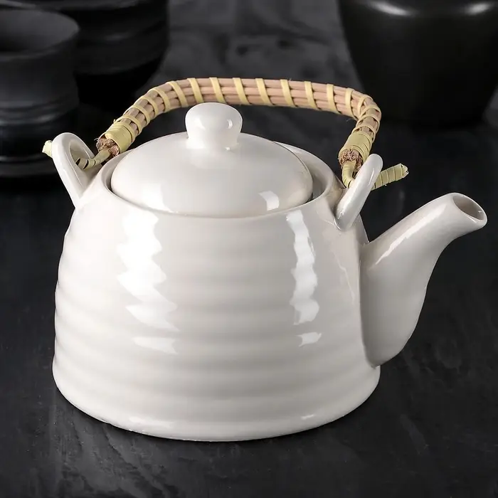 Чайник заварочный &laquo;Белые облака&raquo;, 600 мл, с металлическим ситом