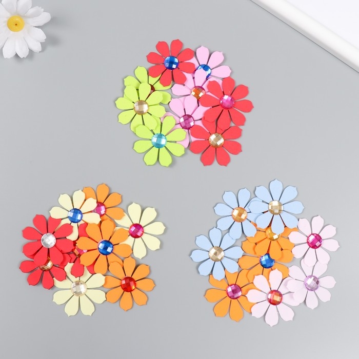 Заготовка из фоамирана Заготовка из фоамирана "Цветочки" 4,5 см, толщ. 1 мм (набор 9 шт) МИКС