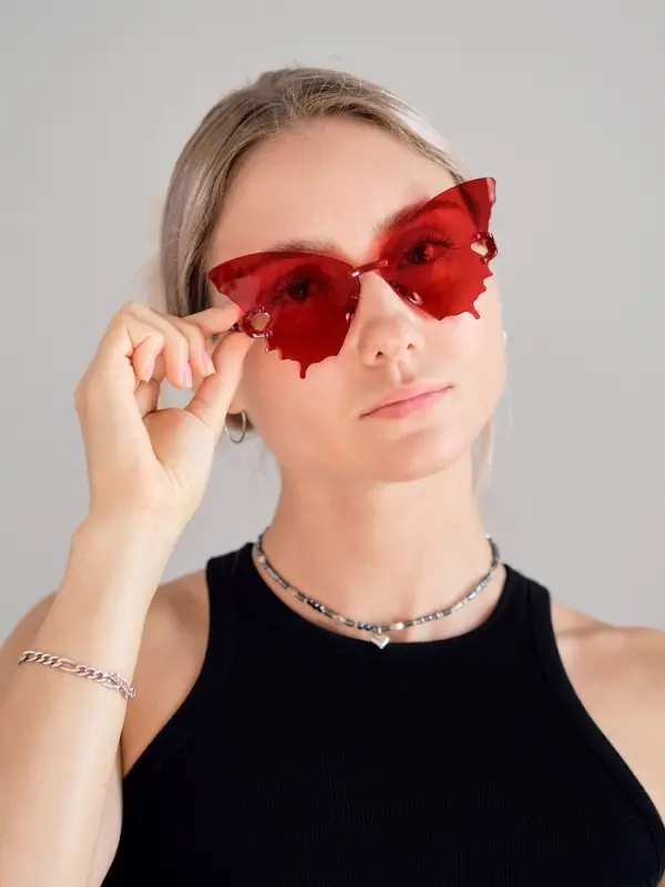 Карнавальные очки "Бабочка" цвета МИКС