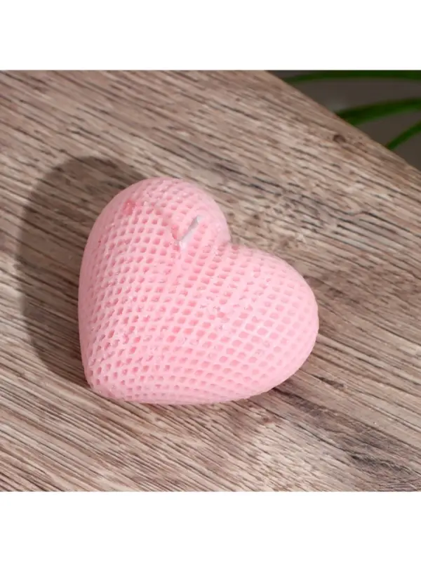 Свеча Свеча "Сердце в сеточку" 4х6х3 см, соевый воск, микс