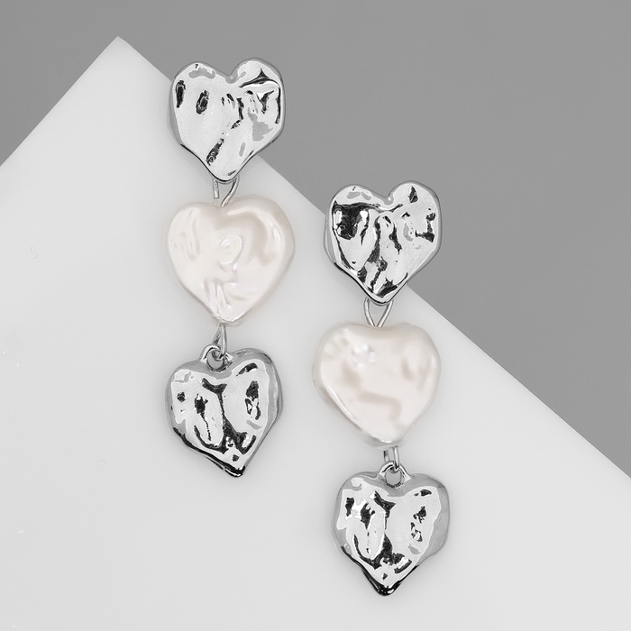 Серьги с жемчугом «Сердца» трио, цвет серебро Серьги с жемчугом «Сердца» трио, цвет серебро