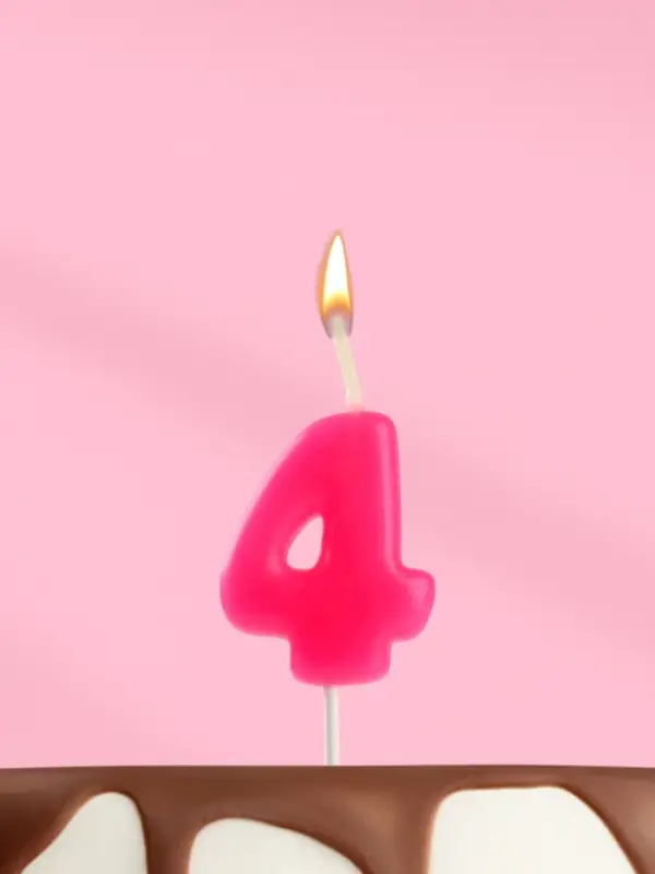 Свеча для торта «Неоновая», цифра 4, розовая Свеча для торта «Неоновая», цифра 4, розовая