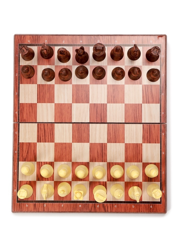 Шахматы 36 х 31 см, король h-8.5 см, пешка h-4.5 см Шахматы 36 х 31 см, король h-8.5 см, пешка h-4.5 см