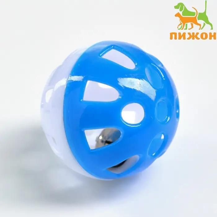 Шарик для кошек с бубенчиком  Шарик для кошек с бубенчиком "Луна", 3,8 см, синий/белый