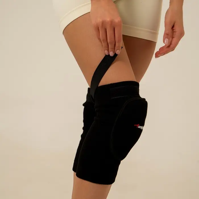 Наколенники волейбольные ONLYTOP, р. М, цвет чёрный