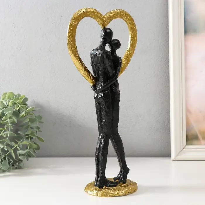 Фигурка полистоун «Абстракция. Поцелуй у сердца», золото с чёрным, 14.5×9×32 см Фигурка полистоун «Абстракция. Поцелуй у сердца», золото с чёрным, 14.5×9×32 см