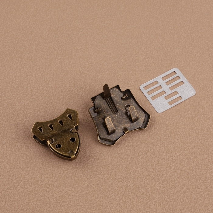 Застёжка для сумки, 4 × 4,2 см, цвет бронзовый Застёжка для сумки, 4 × 4,2 см, цвет бронзовый