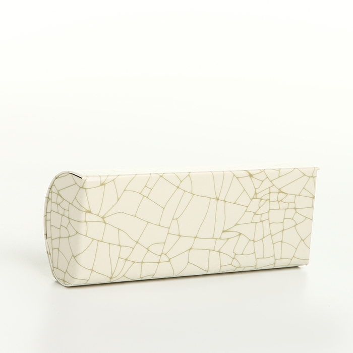 Футляр для очков на хлопушке, длина 15,5 см, цвет бежевый Футляр для очков на хлопушке, длина 15,5 см, цвет бежевый