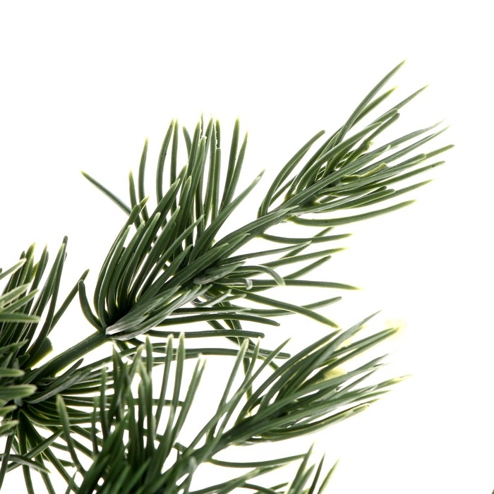 Декор &laquo;Ветвь очаровательной ели&raquo;