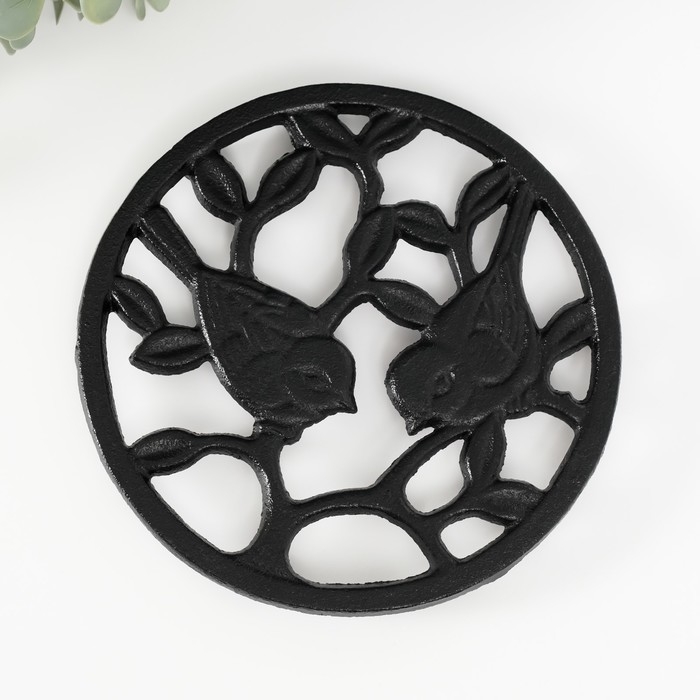 Сувенир чугун подставка  Сувенир чугун подставка "Птички в листьях" 15,6х15,6х1,5 см