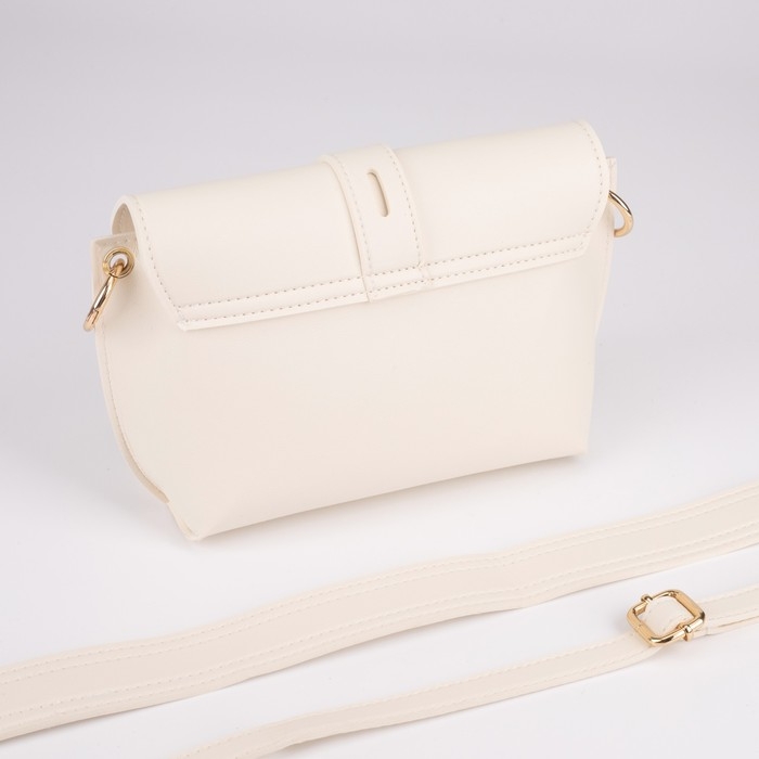 Сумка-мессенджер на клапане, цвет белый