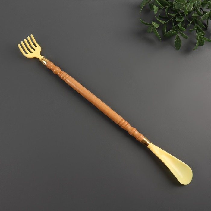 Массажёр - чесалка, универсальный, с ложкой, деревянный, 47 × 4 × 3 см, цвет жёлтый Массажёр - чесалка, универсальный, с ложкой, деревянный, 47 × 4 × 3 см, цвет жёлтый