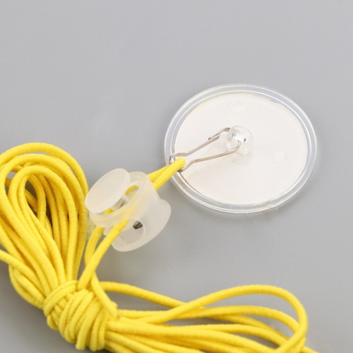 Дразнилка для кошек на креплении с бубенчиком  Дразнилка для кошек на креплении с бубенчиком "Пёрышки", жёлтая