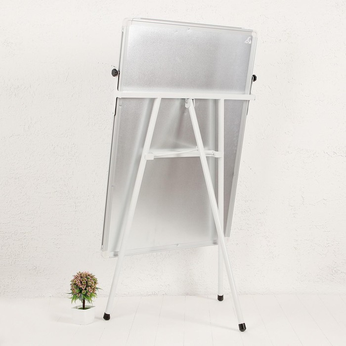 Флипчарт-магнитно-маркерная доска, регулируется по высоте, размер доски — 70 × 100 см Флипчарт-магнитно-маркерная доска, регулируется по высоте, размер доски — 70 × 100 см