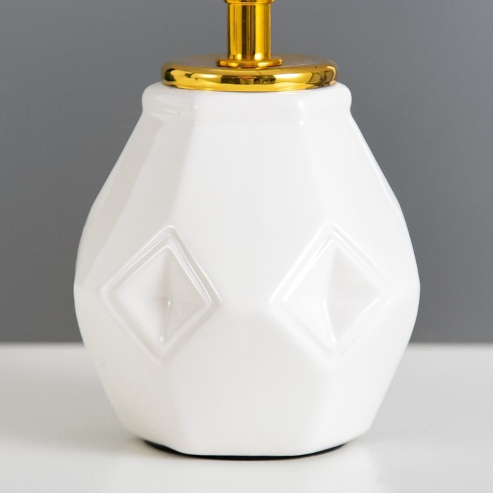 Настольная лампа Настольная лампа "Алес" Е14 40Вт белый 13х13х25 см RISALUX